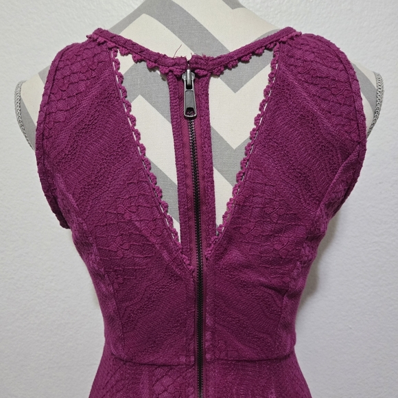 FREE PEOPLE Fit and Flare Lace Skater Dress Magenta Missed Connections Sz 2 - Picture 7 of 16